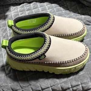 UGG Venture Daze Shoe Men 10 / Wmn 11